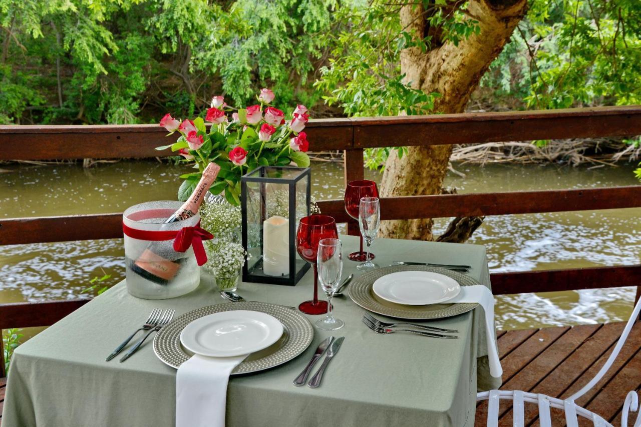 Thanda Manzi Country Hotel 켄투리온 외부 사진