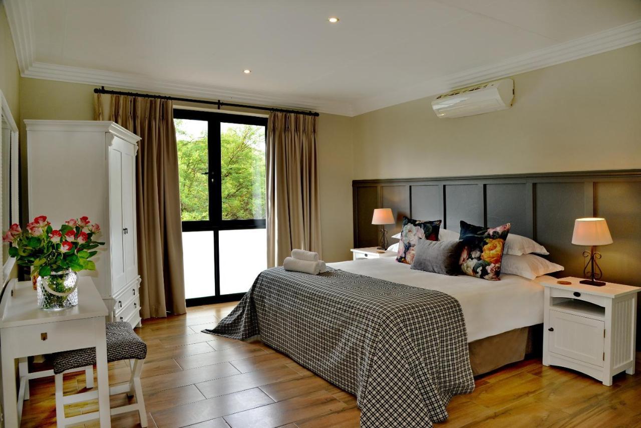 Thanda Manzi Country Hotel 켄투리온 외부 사진