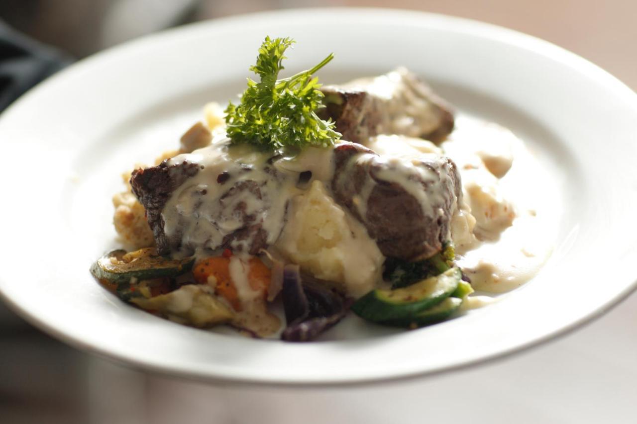 Thanda Manzi Country Hotel 켄투리온 외부 사진