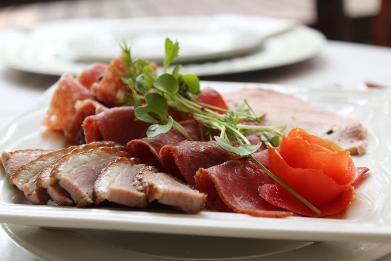 Thanda Manzi Country Hotel 켄투리온 외부 사진